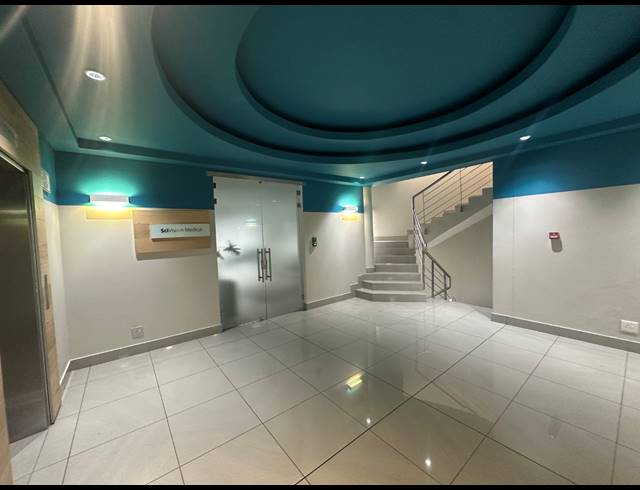 131M² OFFICE TO LET IN CENTURY CITY